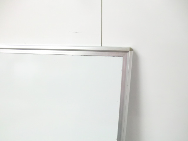 壁掛けホワイトボード / ホワイト / 【中古】