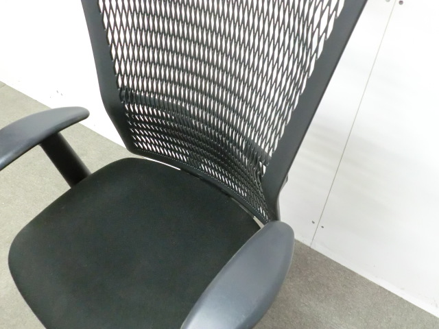 ウチダ アクトディア ブラック 【中古】 OAチェア肘有 オフィスチェア 事務椅子 UCHIDA