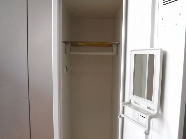 ウチダ/ホワイト/2人用ロッカー/【中古】