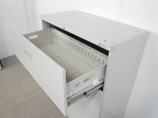 オカムラ /42 / ニューグレー / 3段ラテラル