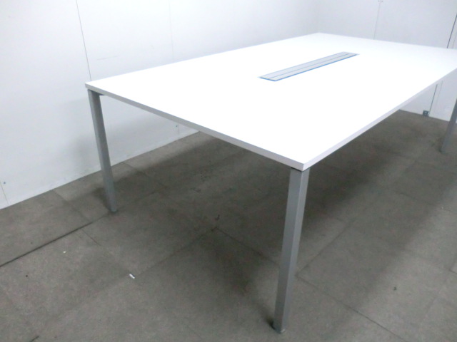 オカムラ / ホワイト / 【中古】 大会議テーブル