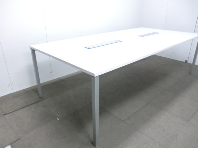 オカムラ / ホワイト / 【中古】 大会議テーブル