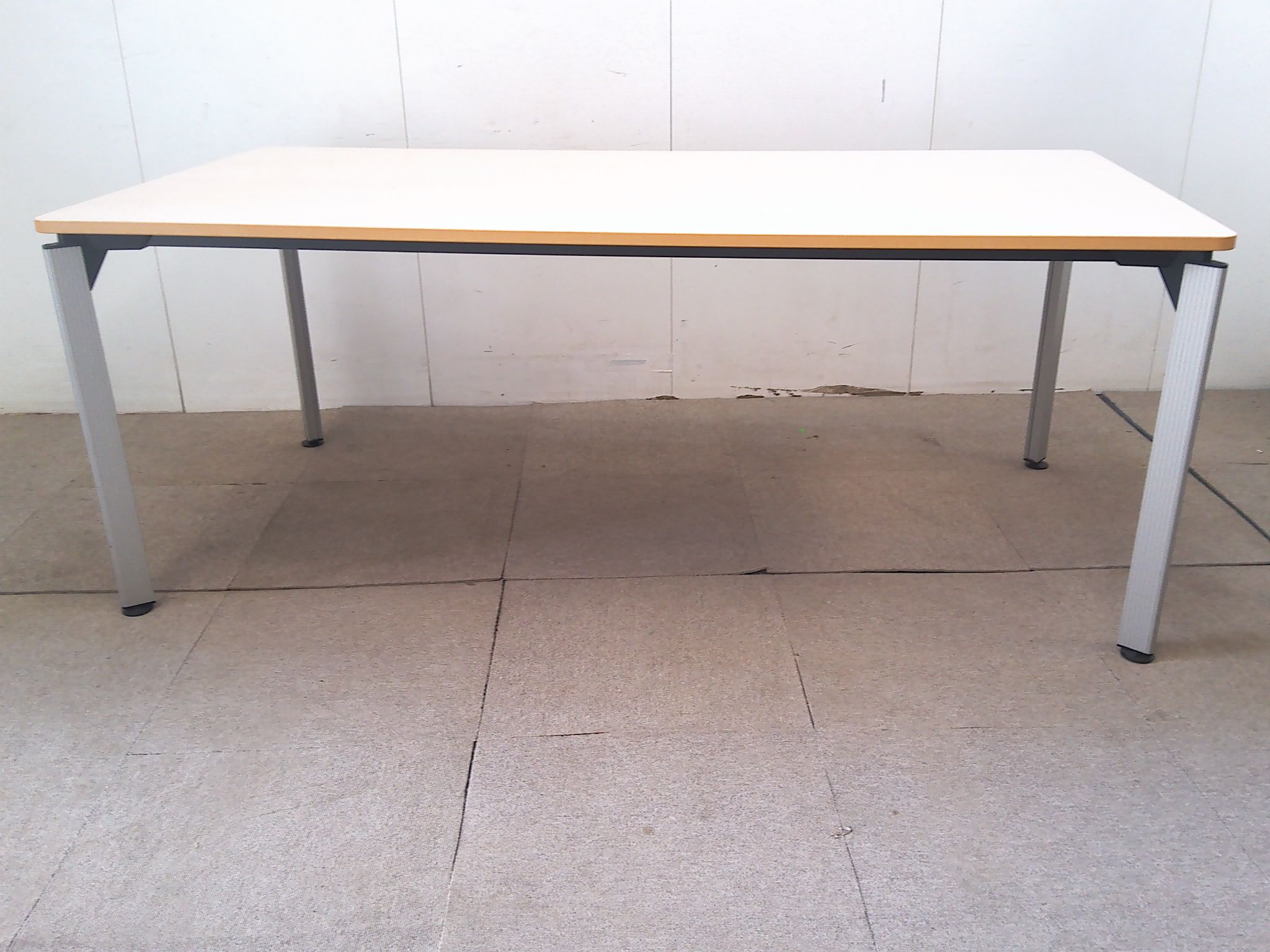 イトーキ/木目調/会議テーブル/【中古】