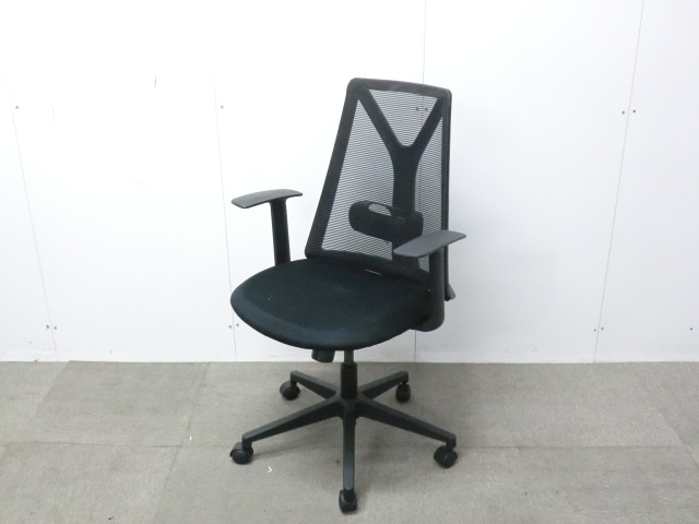 OAチェア肘有 / ブラック / 【中古】