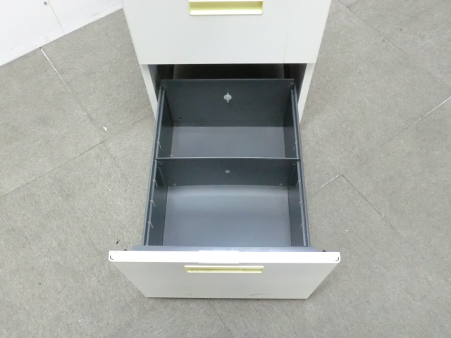 3段脇机 / 木目調 / 【中古】