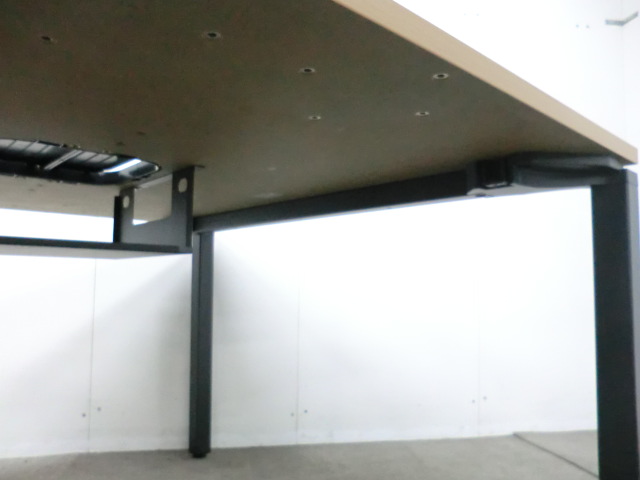 TOYOSTEEL / 木目調 / 【中古】 会議テーブル