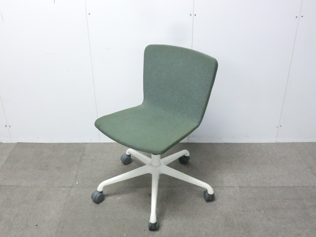 オカムラ/ライブス/グリーン / 【中古】 OAチェア肘無し