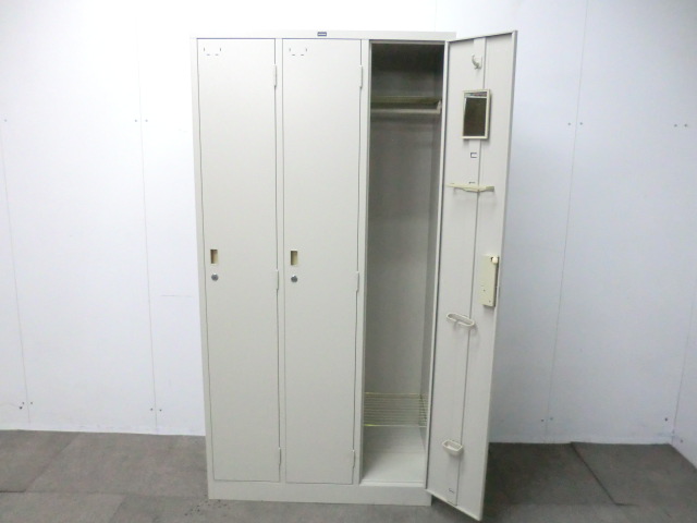 ウチダ / ニューグレー / 【中古】 3人用ロッカー