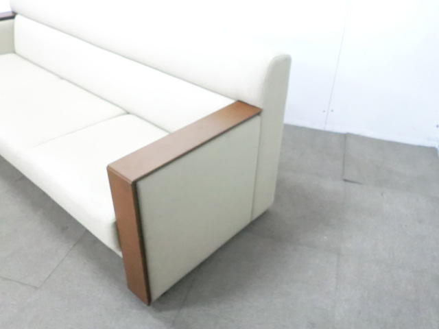 オカムラ / ベージュ / 【中古】 3人掛けソファ