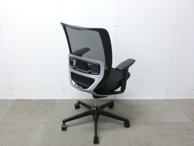 TOYOSTEEEL/ブラック / 【中古】 OAチェア肘有