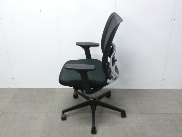 TOYOSTEEEL/ブラック / 【中古】 OAチェア肘有