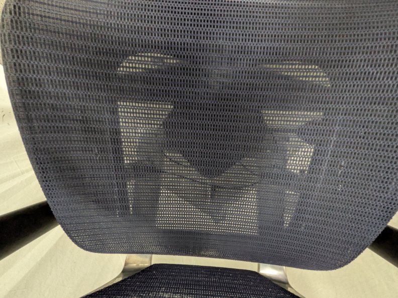 オカムラ バロン ダークブルー 【中古】 OAチェア肘有