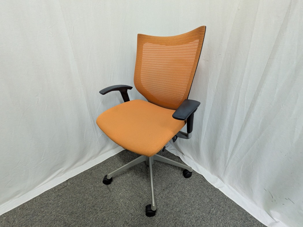 オカムラ バロン オレンジ 【中古】 OAチェア肘有