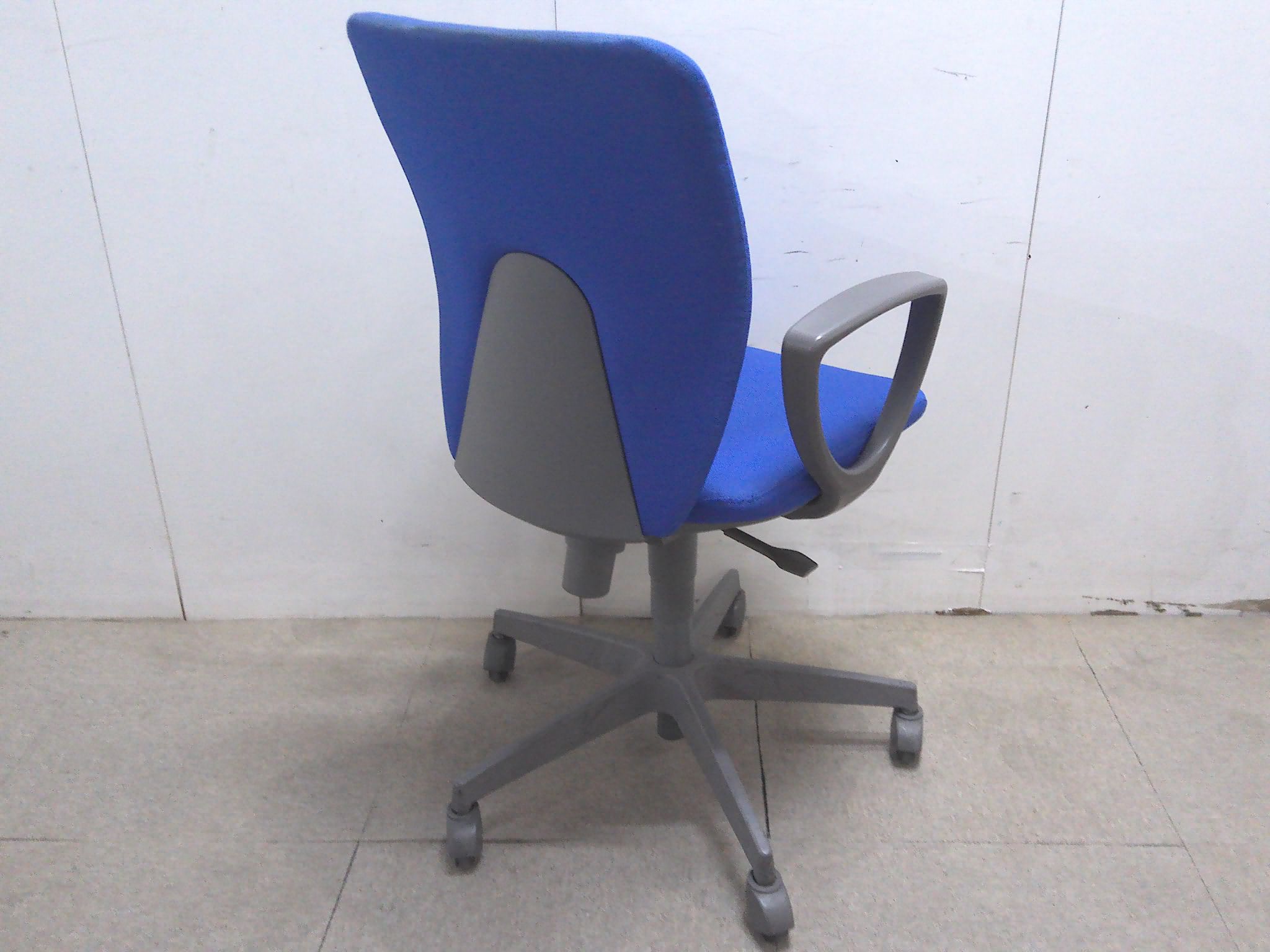 コクヨ/ブルー/OAチェア/肘有/【中古】
